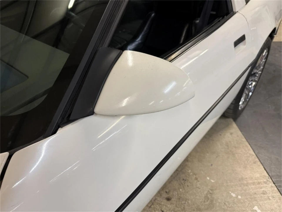 1988 Chevrolet Corvette C4 - Image 14 of 31