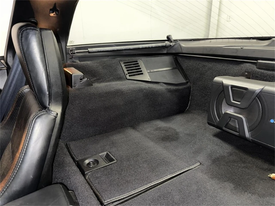 1988 Chevrolet Corvette C4 - Image 24 of 31