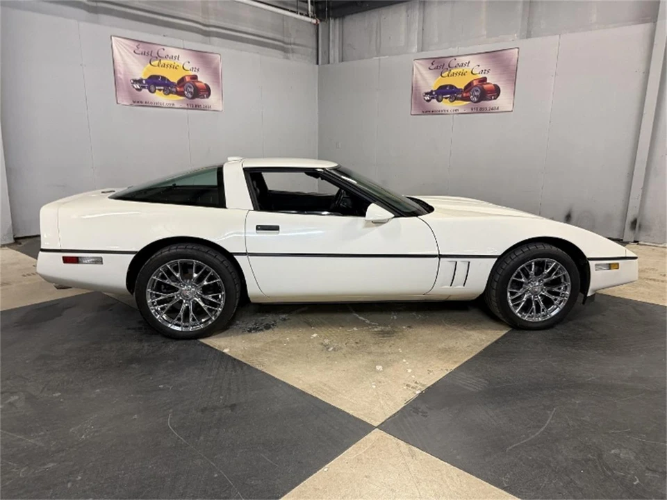 1988 Chevrolet Corvette C4 - Image 2 of 31