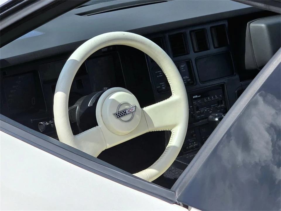 1988 Chevrolet Corvette C4 - Image 14 of 31