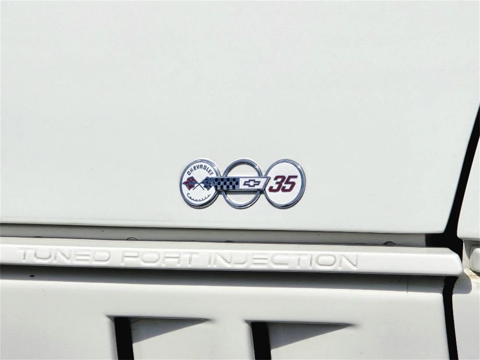 1988 Chevrolet Corvette C4 - Image 13 of 31