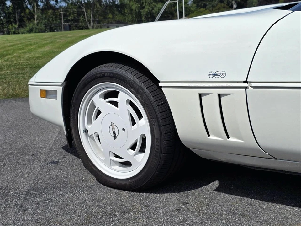 1988 Chevrolet Corvette C4 - Image 12 of 31