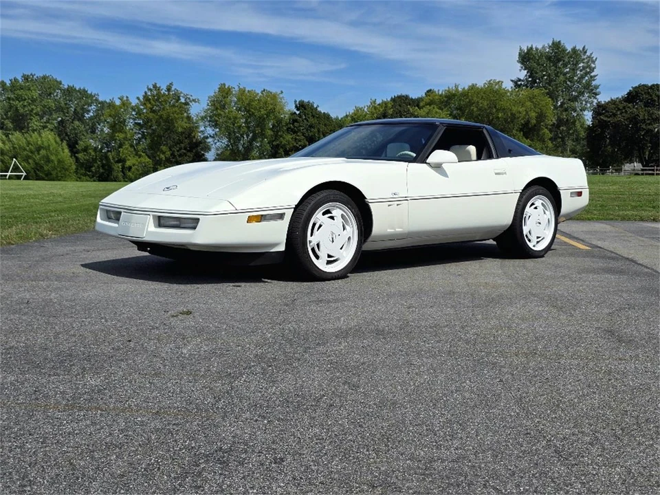 1988 Chevrolet Corvette C4 - Image 3 of 31
