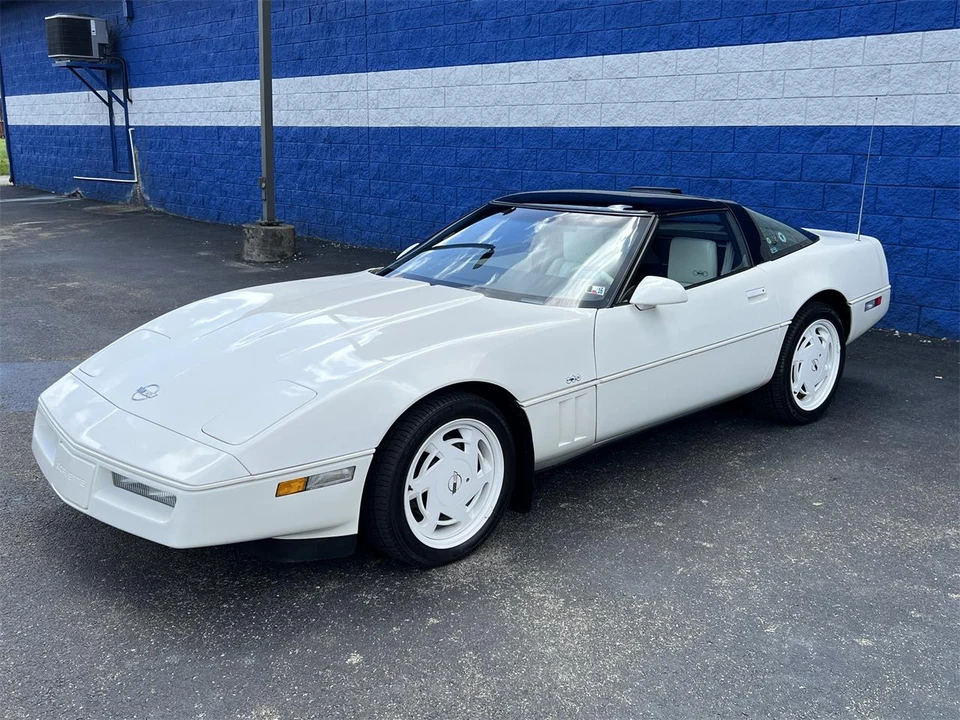 1988 Chevrolet Corvette C4 - Image 5 of 27