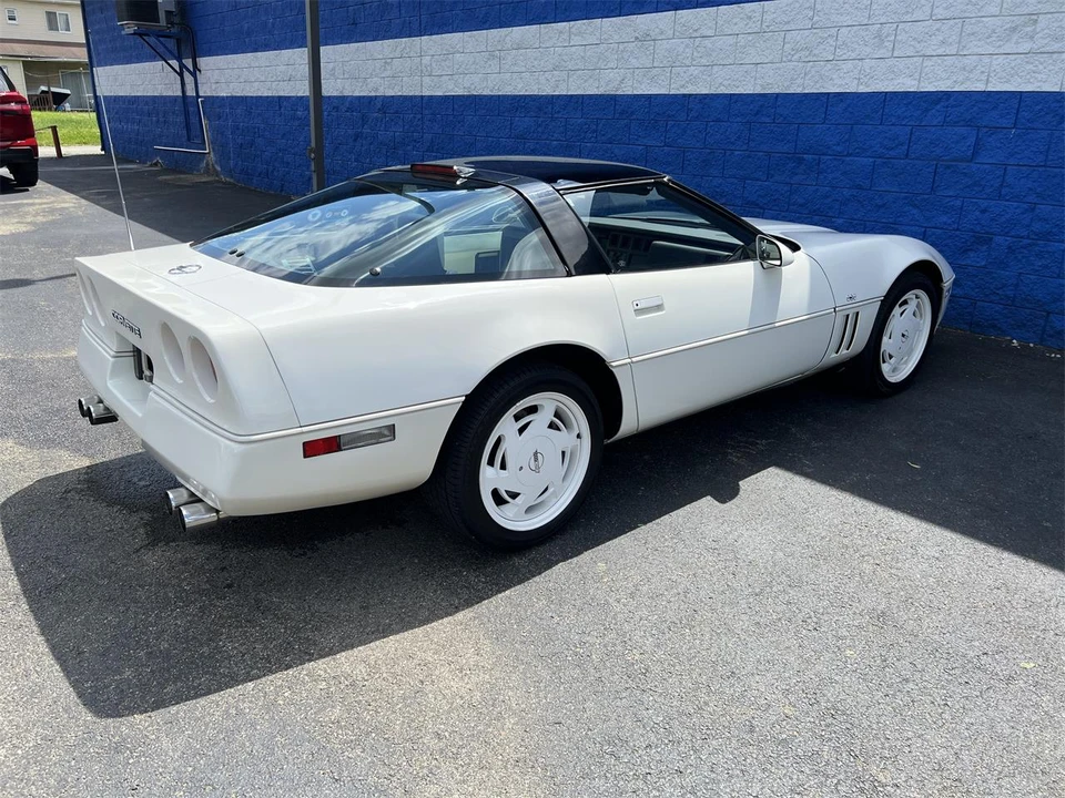 1988 Chevrolet Corvette C4 - Image 20 of 27