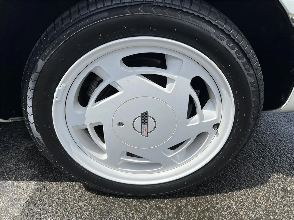 1988 Chevrolet Corvette C4 - Image 24 of 27