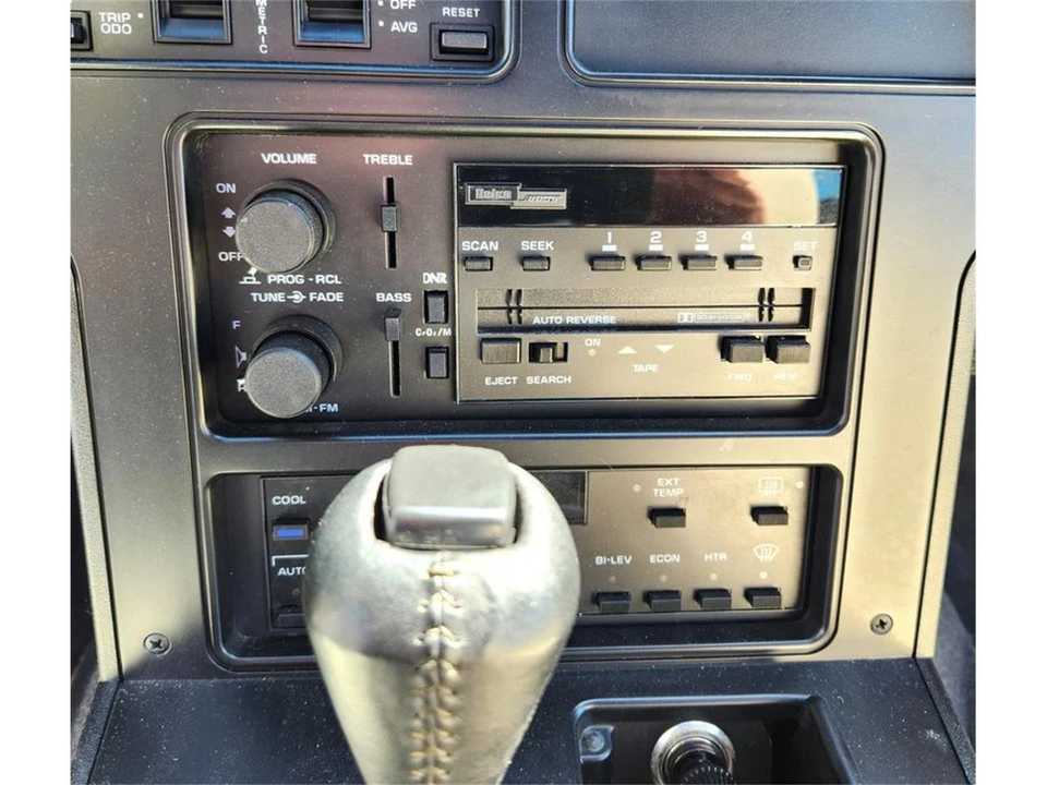 1988 Chevrolet Corvette C4 - Image 13 of 21