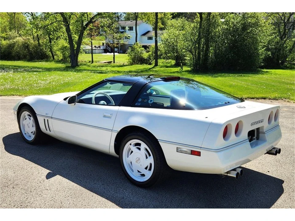 1988 Chevrolet Corvette C4 - Image 5 of 21