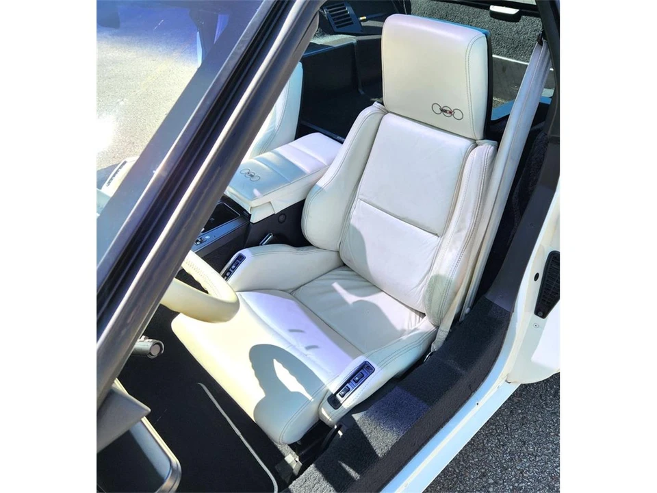 1988 Chevrolet Corvette C4 - Image 11 of 21