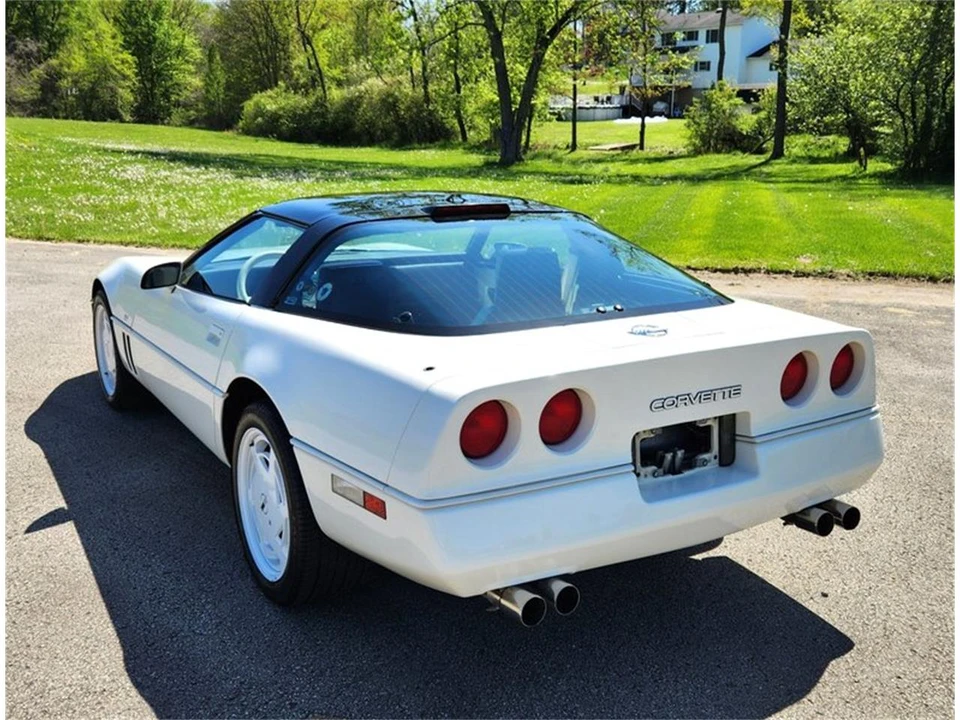1988 Chevrolet Corvette C4 - Image 6 of 21