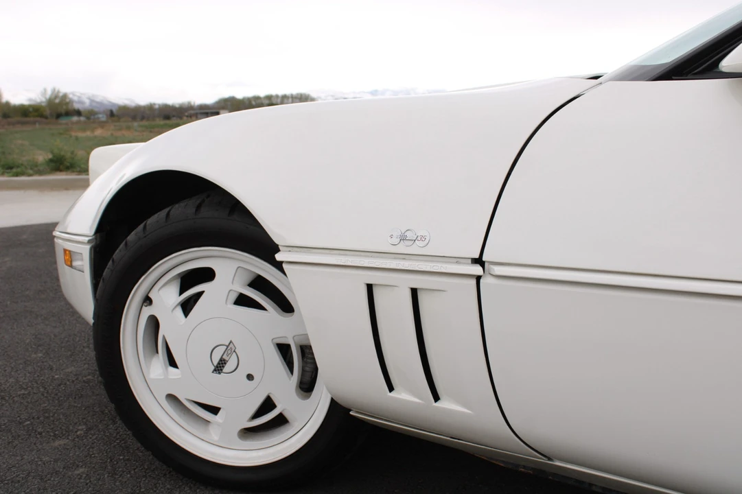1988 Chevrolet Corvette - Image 7 of 31