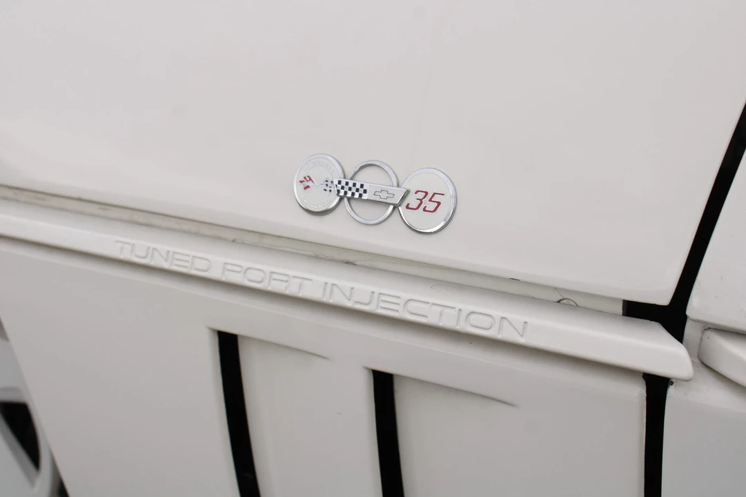 1988 Chevrolet Corvette - Image 8 of 31