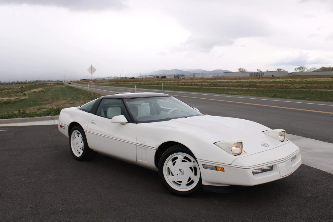 1988 Chevrolet Corvette - Image 16 of 31
