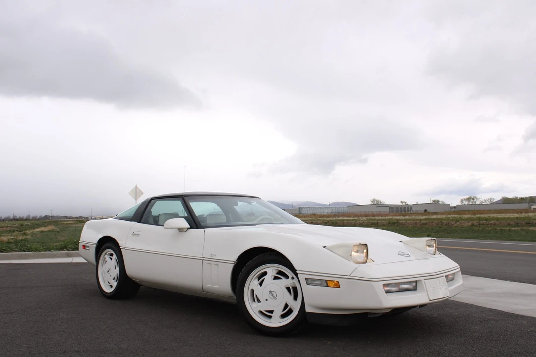 1988 Chevrolet Corvette - Image 17 of 31