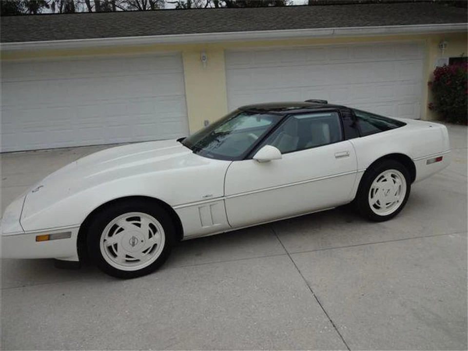 1988 Chevrolet Corvette C4 - Image 11 of 31