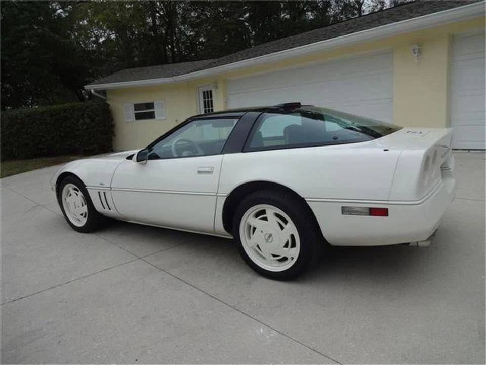 1988 Chevrolet Corvette C4 - Image 14 of 31