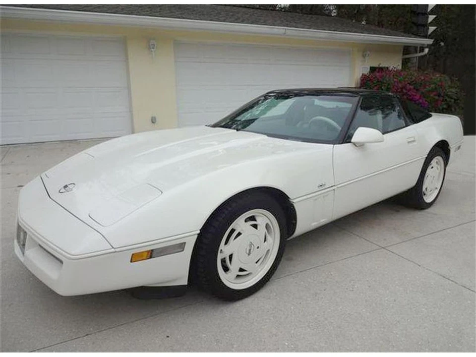 1988 Chevrolet Corvette C4 - Image 2 of 31