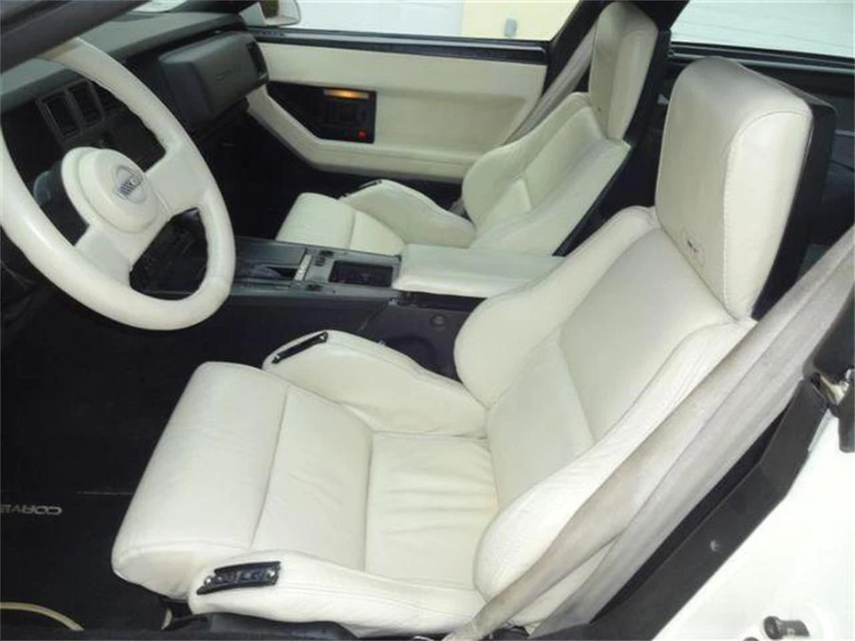 1988 Chevrolet Corvette C4 - Image 28 of 31