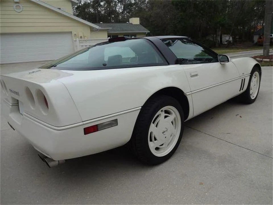 1988 Chevrolet Corvette C4 - Image 18 of 31