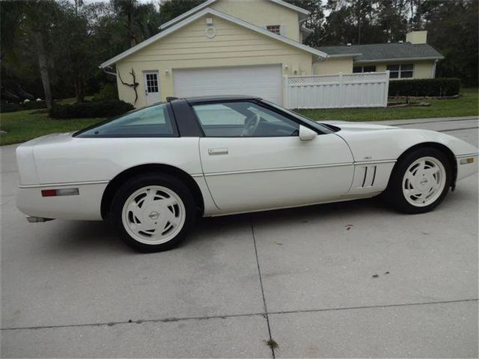 1988 Chevrolet Corvette C4 - Image 10 of 31