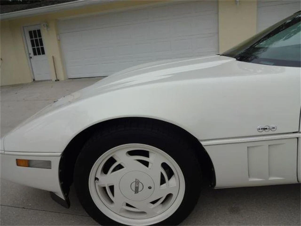 1988 Chevrolet Corvette C4 - Image 24 of 31