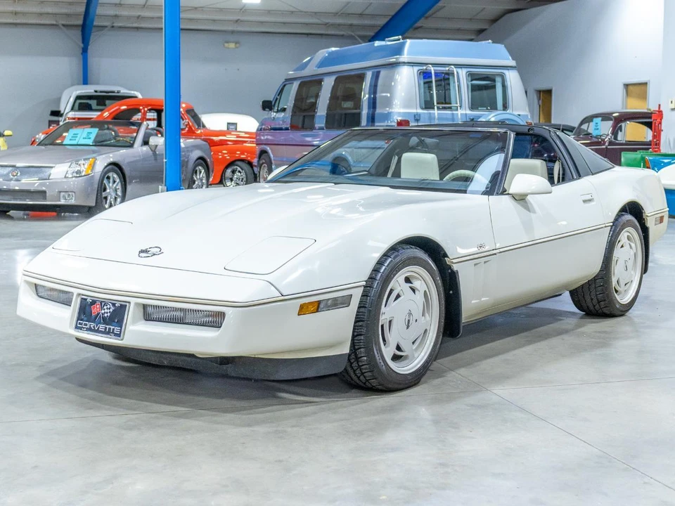 1988 Chevrolet Corvette C4 - Image 11 of 31