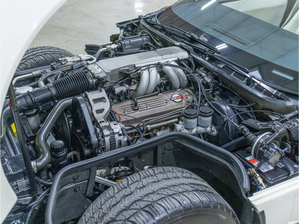 1988 Chevrolet Corvette C4 - Image 23 of 31