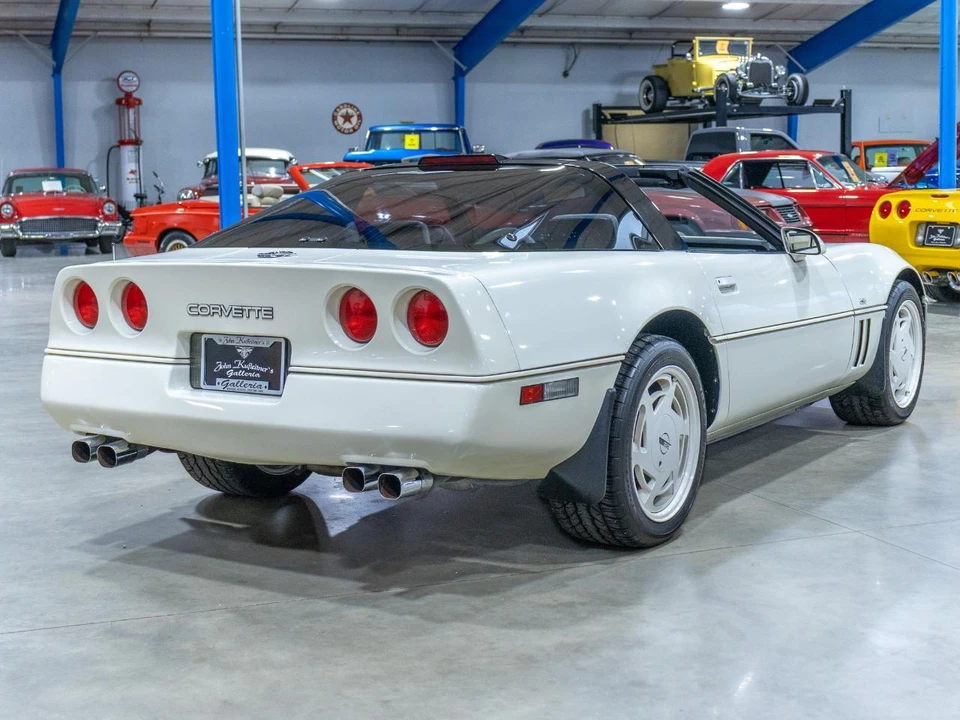 1988 Chevrolet Corvette C4 - Image 15 of 31