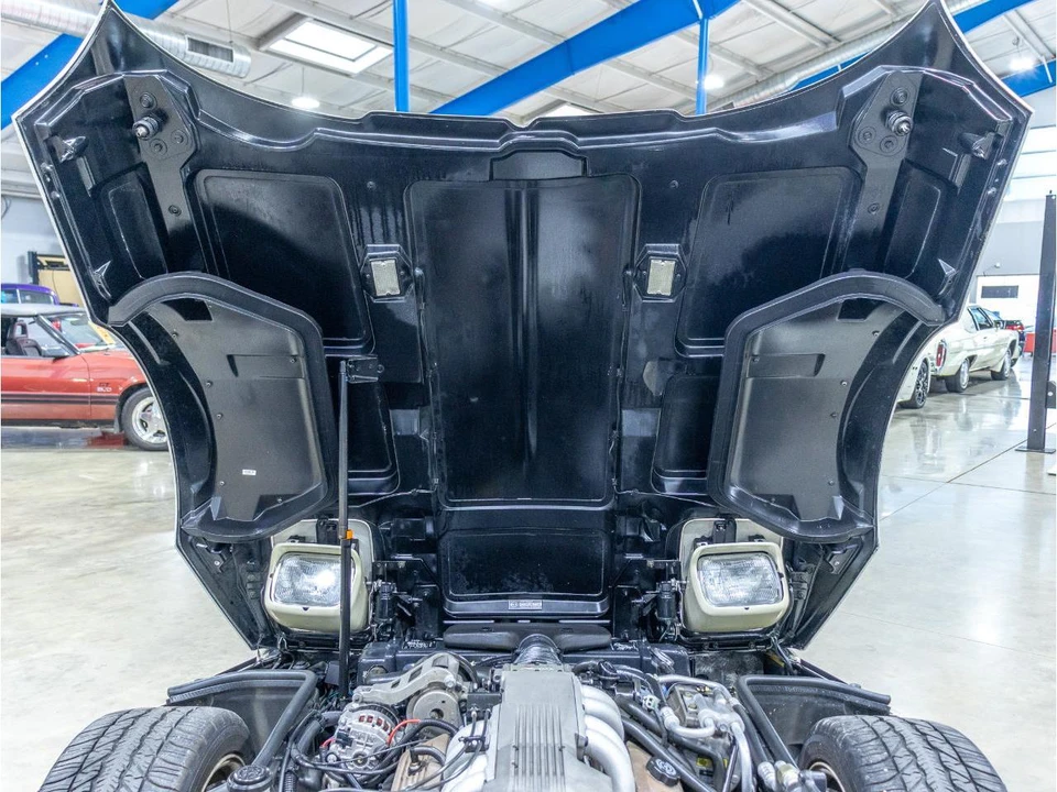 1988 Chevrolet Corvette C4 - Image 28 of 31