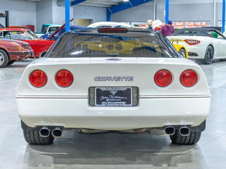 1988 Chevrolet Corvette C4 - Image 6 of 31