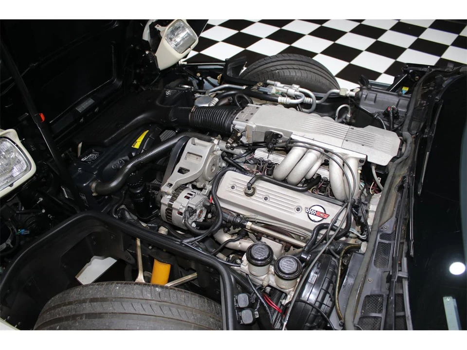 1988 Chevrolet Corvette C4 - Image 2 of 31