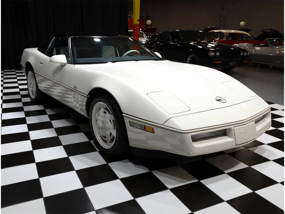 1988 Chevrolet Corvette C4 - Image 14 of 31