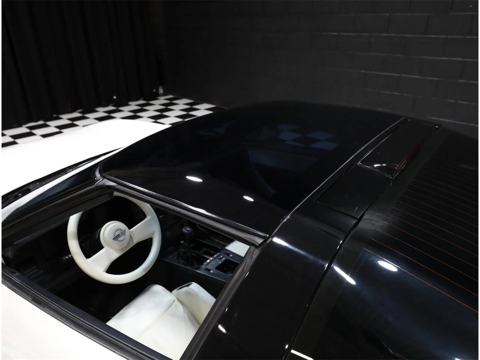 1988 Chevrolet Corvette C4 - Image 30 of 31