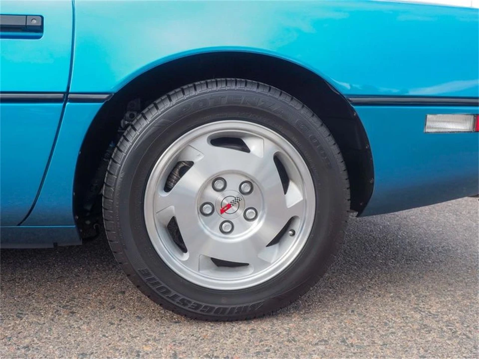 1988 Chevrolet Corvette C4 - Image 29 of 31