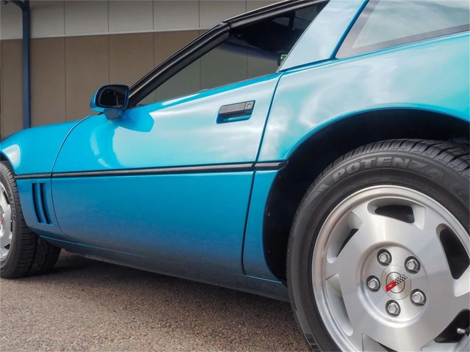 1988 Chevrolet Corvette C4 - Image 13 of 31