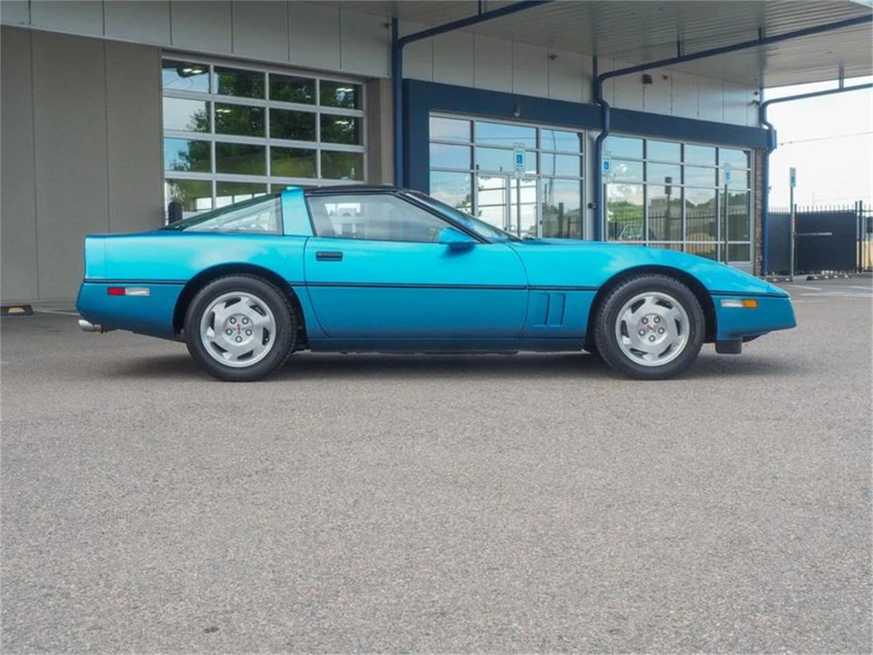 1988 Chevrolet Corvette C4 - Image 9 of 31