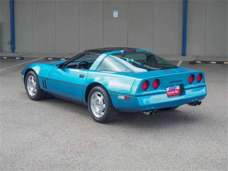 1988 Chevrolet Corvette C4 - Image 2 of 31