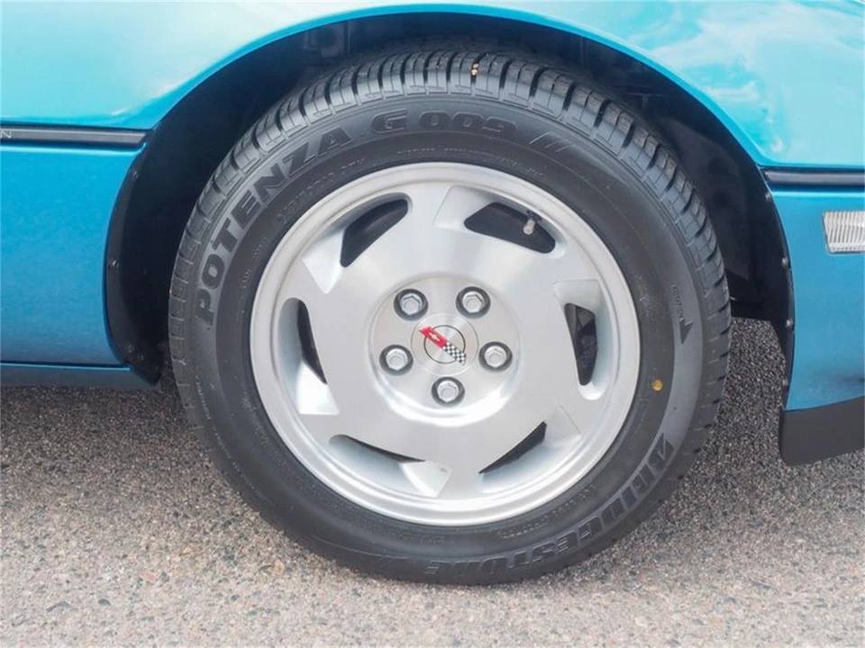 1988 Chevrolet Corvette C4 - Image 28 of 31