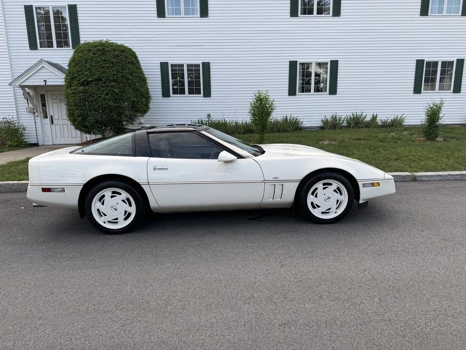1988 Chevrolet Corvette C4 - Image 3 of 20