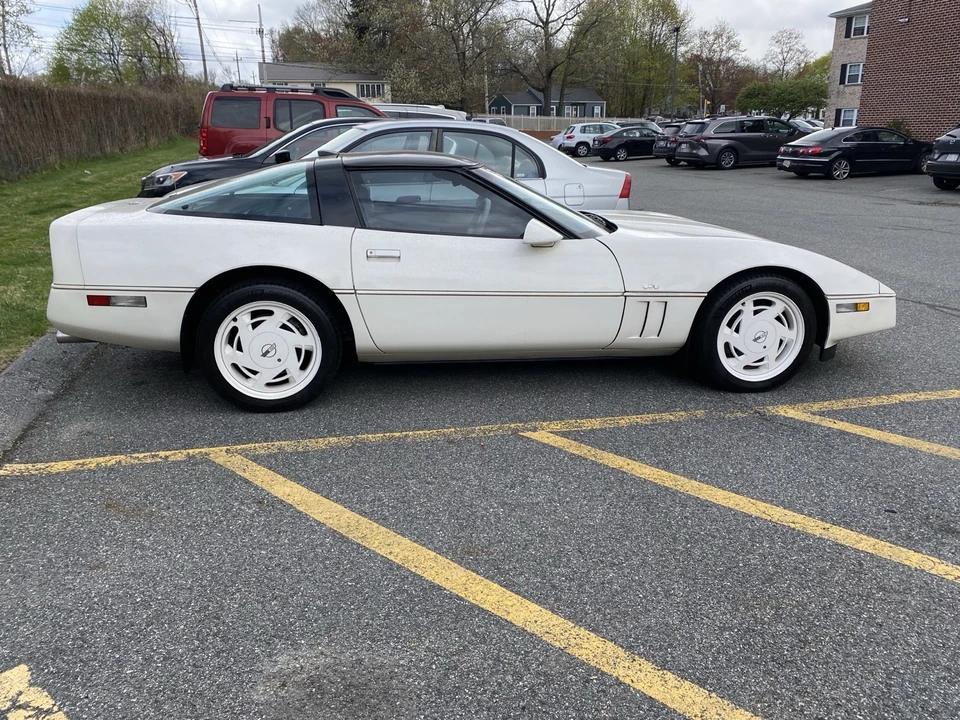 1988 Chevrolet Corvette C4 - Image 10 of 24