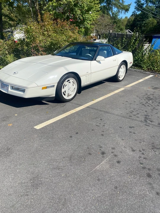 1988 Chevrolet Corvette C4 - Image 4 of 24