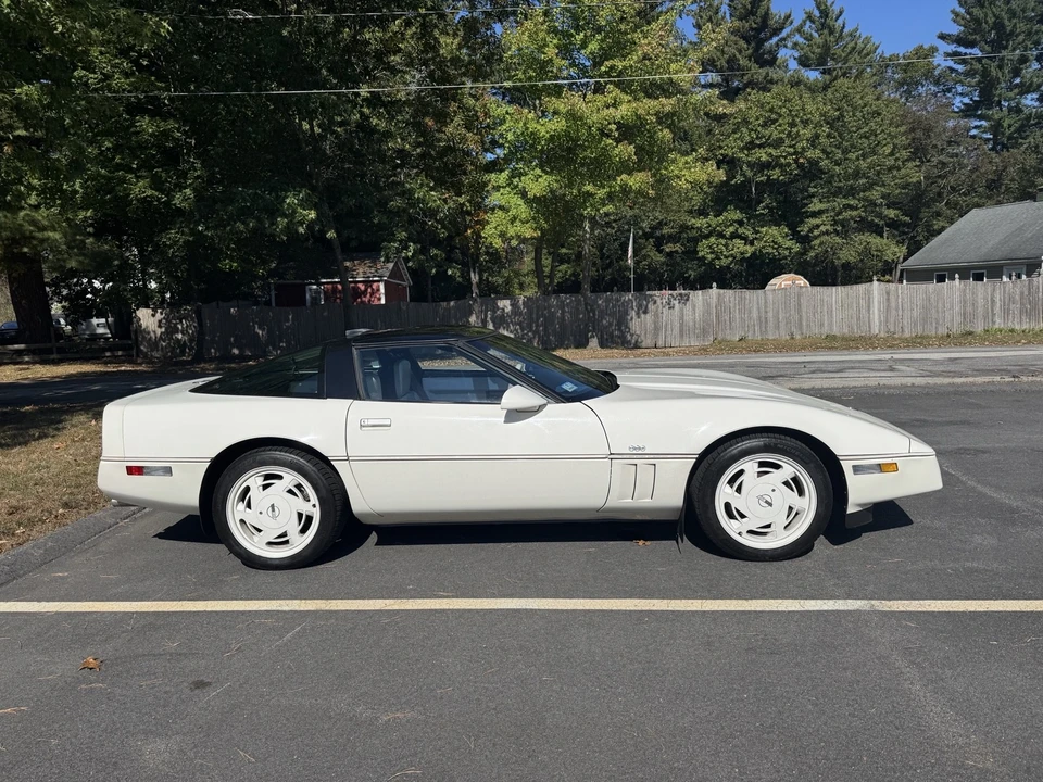 1988 Chevrolet Corvette C4 - Image 2 of 24