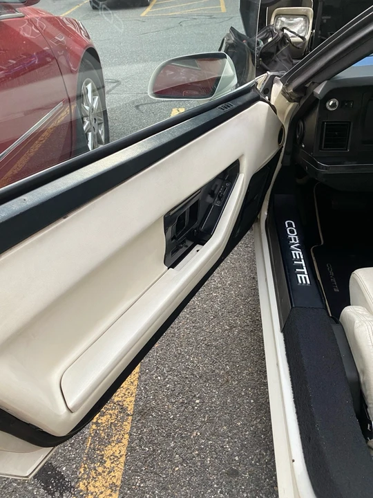 1988 Chevrolet Corvette C4 - Image 14 of 24