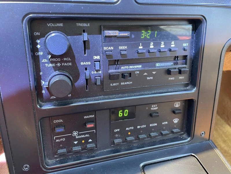 1988 Chevrolet Corvette C4 - Image 16 of 27