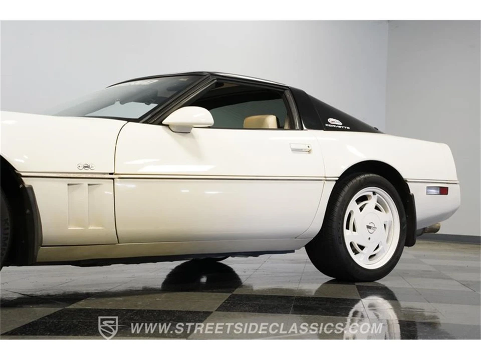 1988 Chevrolet Corvette C4 - Image 21 of 31
