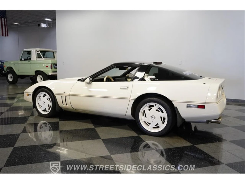 1988 Chevrolet Corvette C4 - Image 7 of 31
