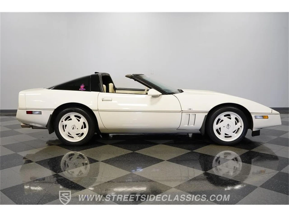 1988 Chevrolet Corvette C4 - Image 13 of 31