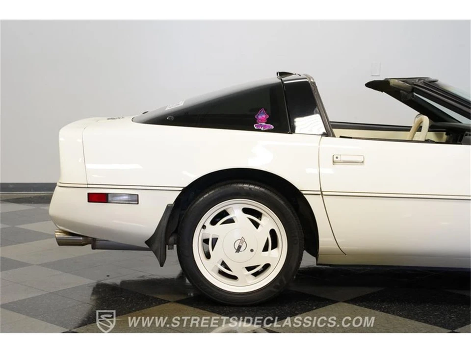 1988 Chevrolet Corvette C4 - Image 28 of 31