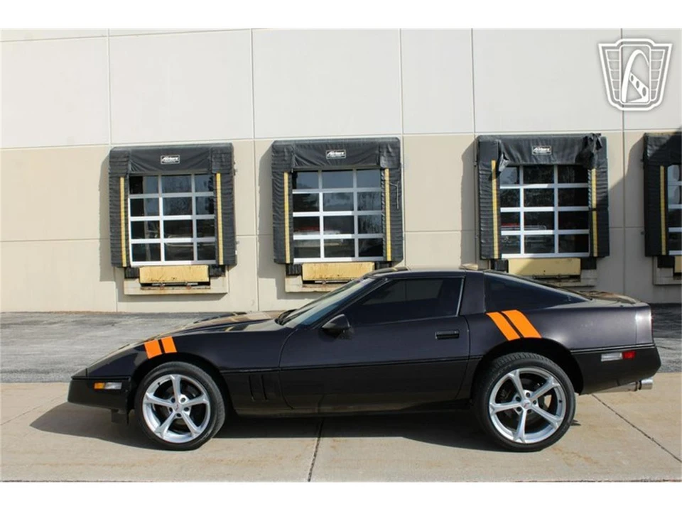 1988 Chevrolet Corvette C4 - Image 11 of 31
