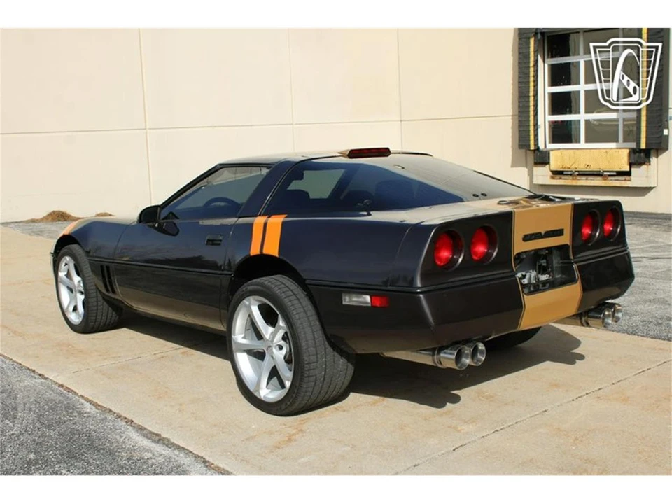 1988 Chevrolet Corvette C4 - Image 17 of 31